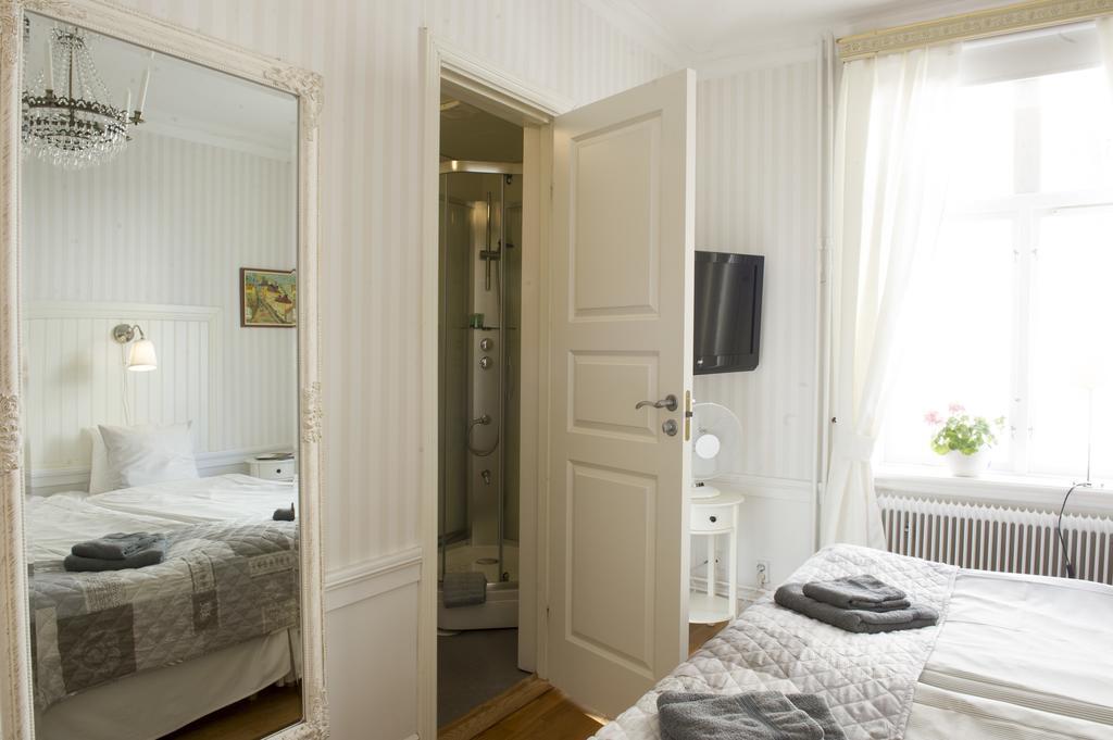 Lilla Hotellet I Nora Bagian luar foto