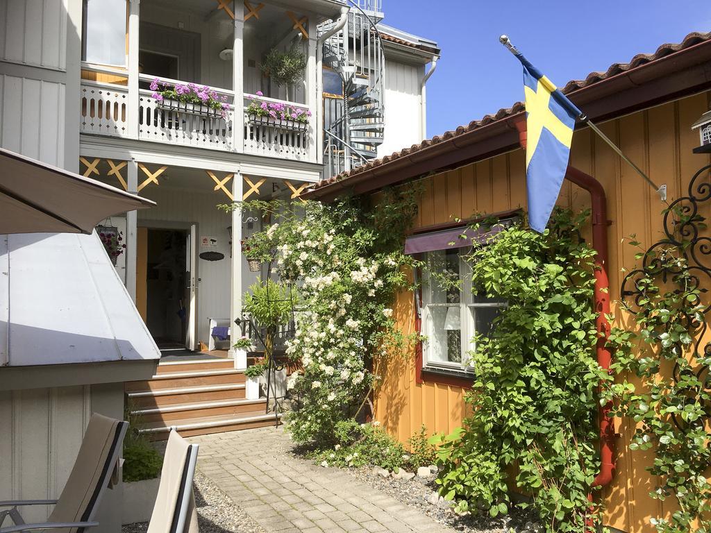 Lilla Hotellet I Nora Bagian luar foto