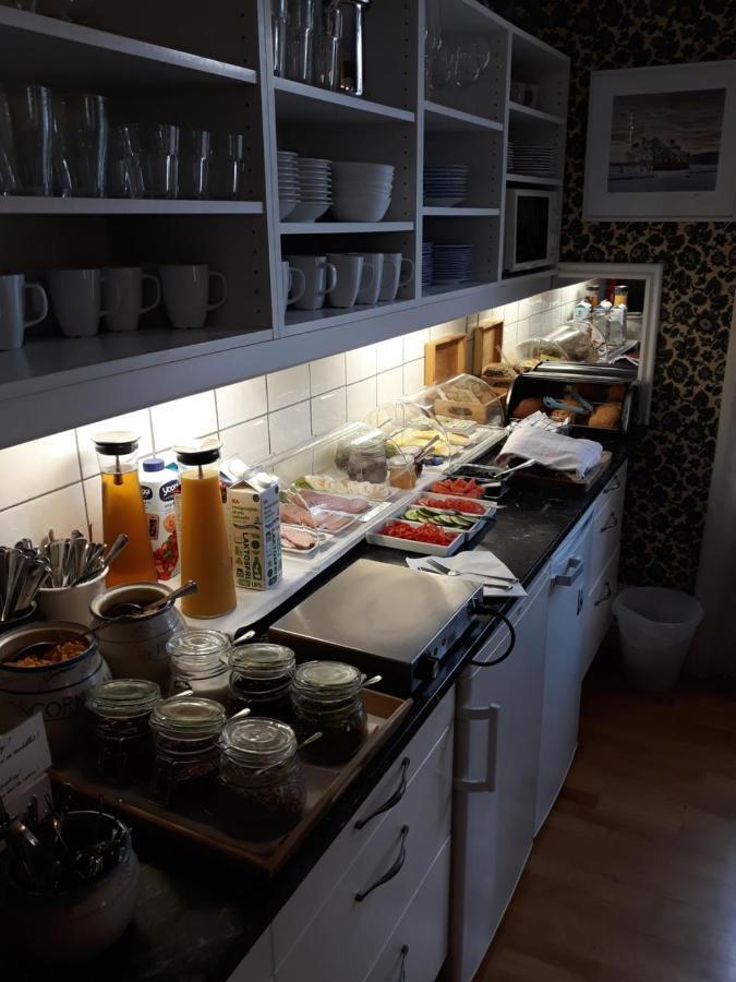 Lilla Hotellet I Nora Bagian luar foto