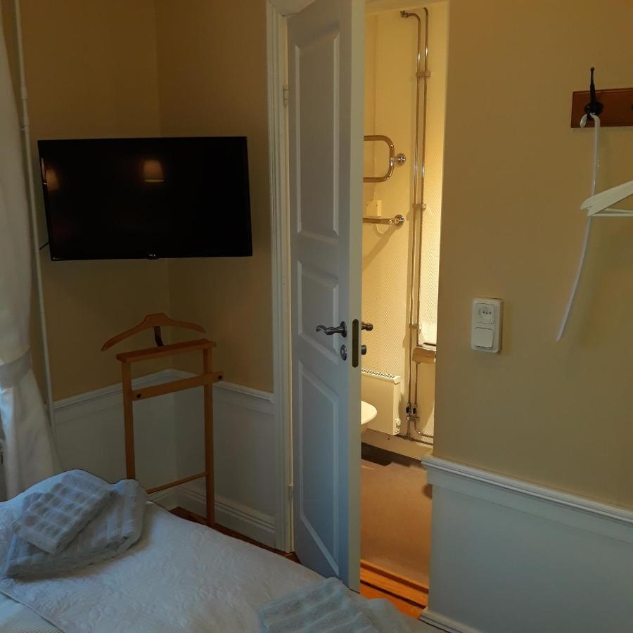 Lilla Hotellet I Nora Bagian luar foto
